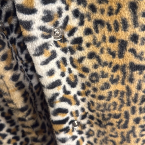 NWT Stoosh By 26 International Faux Fur Leopard Print Coat w/ Pockets Tan Cream - Picture 15 of 15